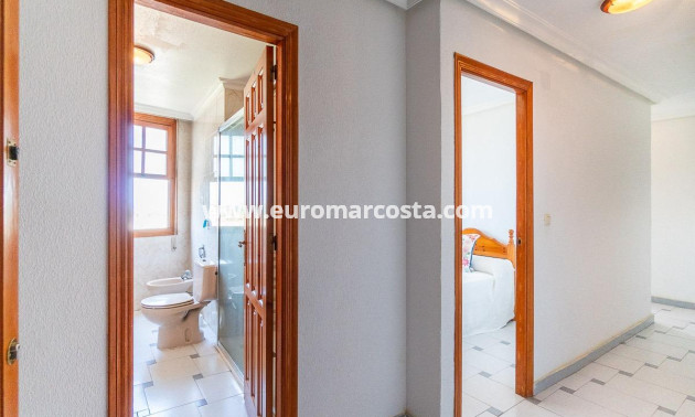 Objekte zum Wiederverkauf - Wohnung - Torrevieja - La Mata