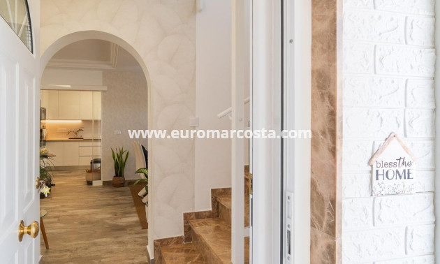 Sale - Villa - San Miguel de Salinas - Orihuela Costa