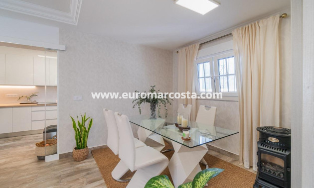 Sale - Villa - San Miguel de Salinas - Orihuela Costa