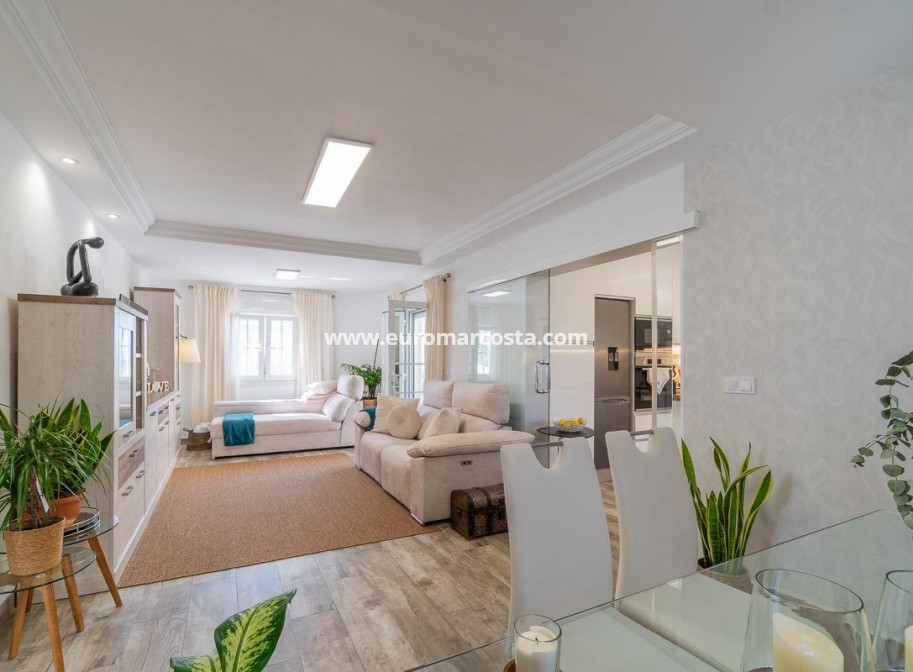Sale - Villa - San Miguel de Salinas - Orihuela Costa