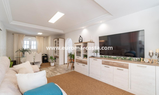 Sale - Villa - San Miguel de Salinas - Orihuela Costa