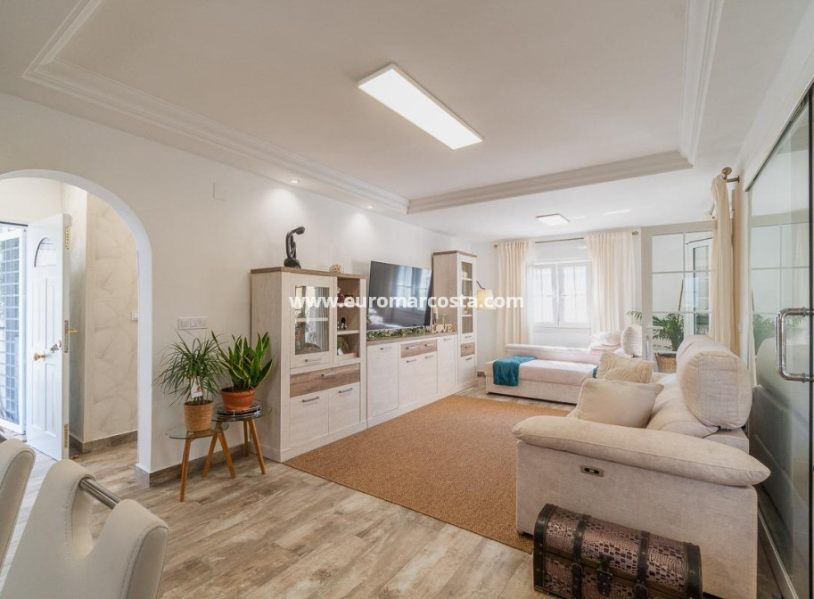 Sale - Villa - San Miguel de Salinas - Orihuela Costa