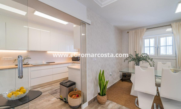 Sale - Villa - San Miguel de Salinas - Orihuela Costa