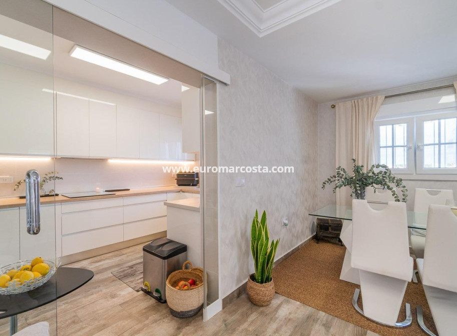 Sale - Villa - San Miguel de Salinas - Orihuela Costa