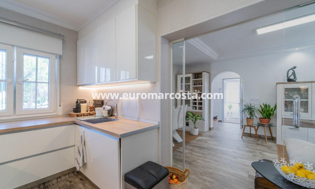 Sale - Villa - San Miguel de Salinas - Orihuela Costa