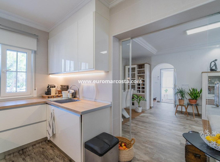 Sale - Villa - San Miguel de Salinas - Orihuela Costa