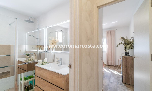 Sale - Villa - San Miguel de Salinas - Orihuela Costa
