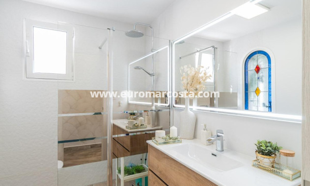 Sale - Villa - San Miguel de Salinas - Orihuela Costa