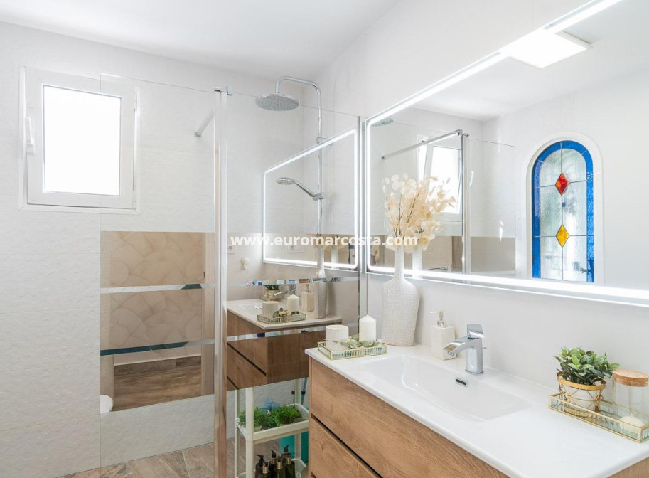 Sale - Villa - San Miguel de Salinas - Orihuela Costa