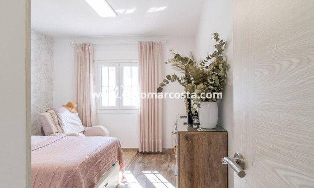 Sale - Villa - San Miguel de Salinas - Orihuela Costa