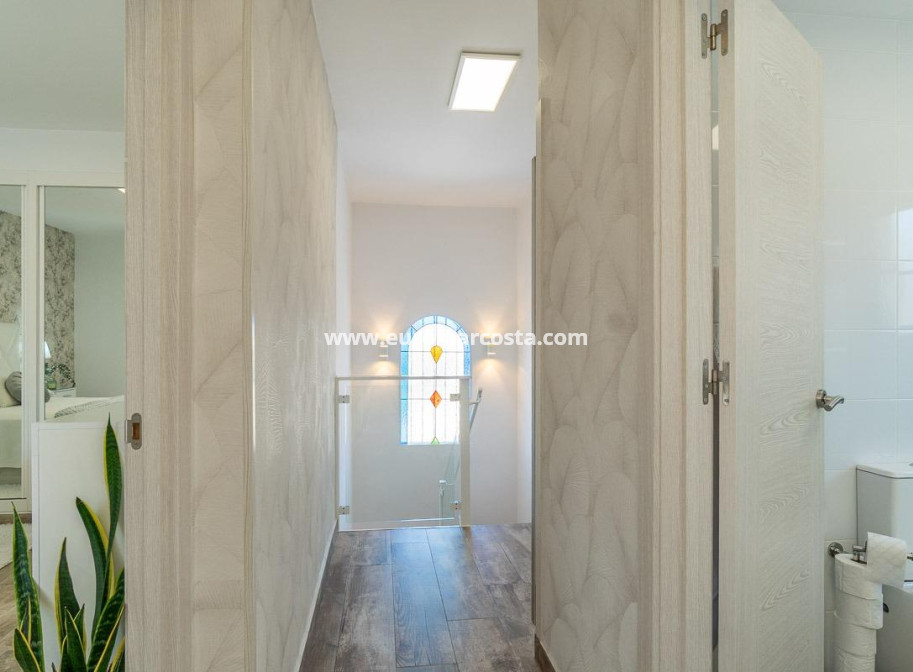 Sale - Villa - San Miguel de Salinas - Orihuela Costa