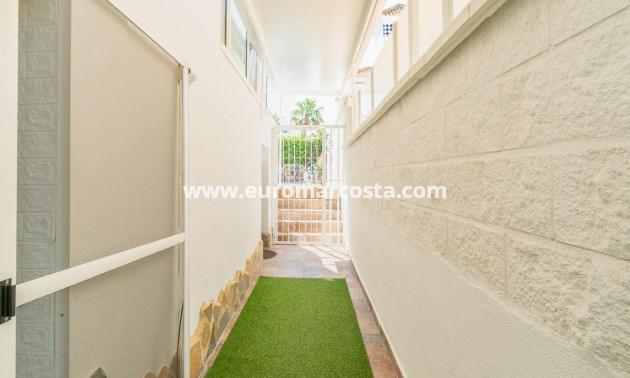 Sale - Villa - San Miguel de Salinas - Orihuela Costa
