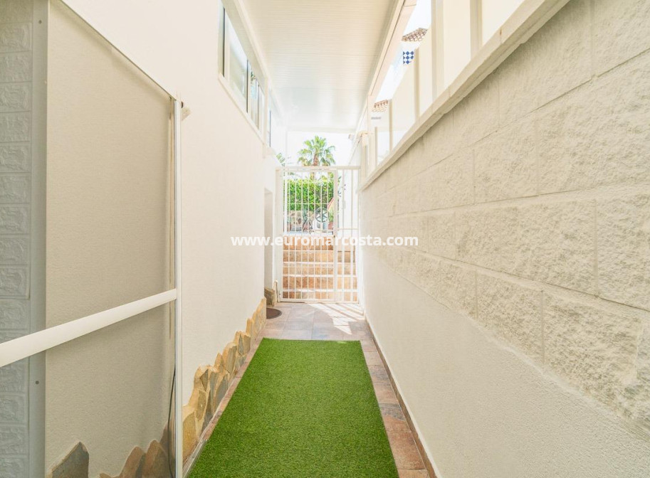 Sale - Villa - San Miguel de Salinas - Orihuela Costa