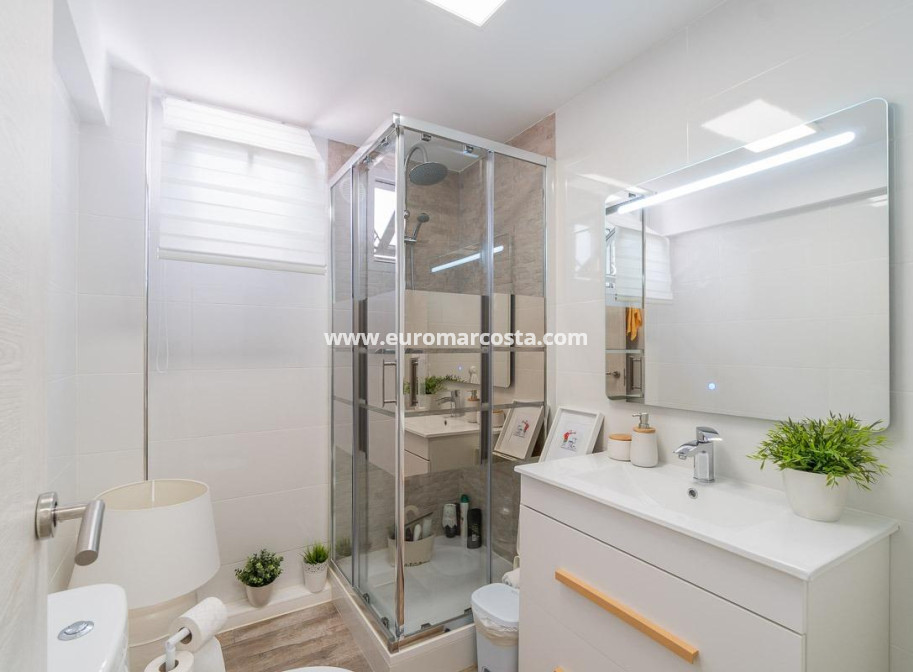Sale - Villa - San Miguel de Salinas - Orihuela Costa