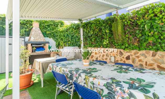 Sale - Villa - San Miguel de Salinas - Orihuela Costa