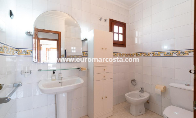 Venta - Apartamento / piso - Torrevieja - TORREVIEJA
