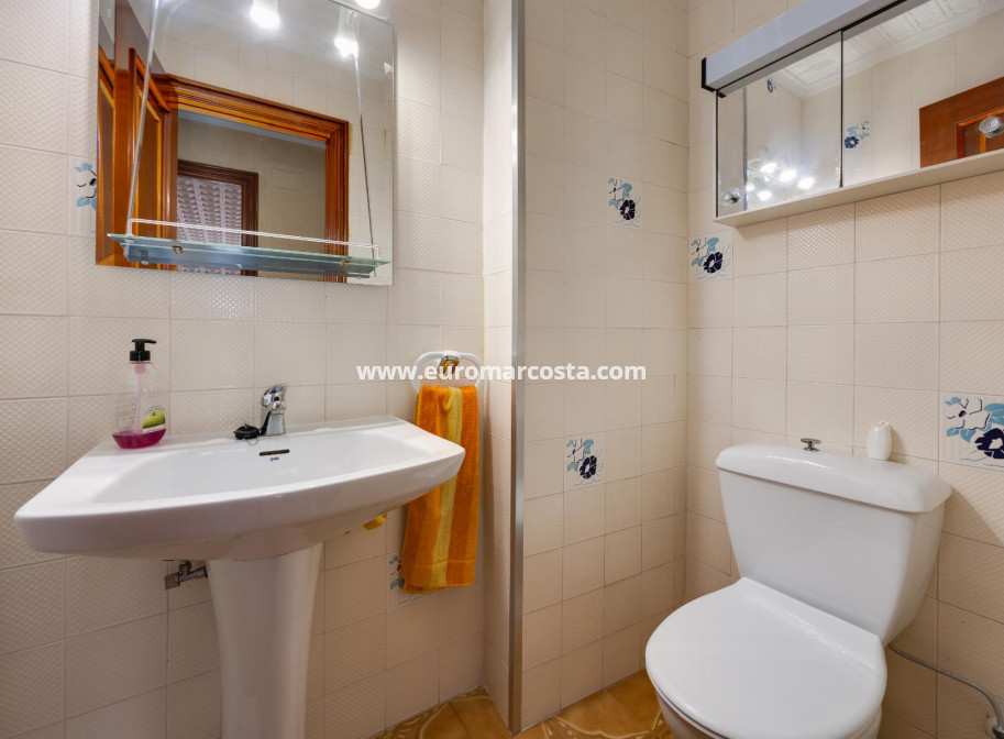 Objekte zum Wiederverkauf - Wohnung - Torrevieja - TORREVIEJA