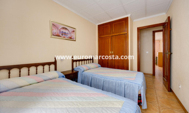 Objekte zum Wiederverkauf - Wohnung - Torrevieja - TORREVIEJA