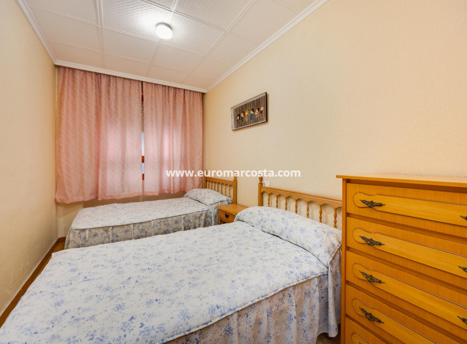 Objekte zum Wiederverkauf - Wohnung - Torrevieja - TORREVIEJA