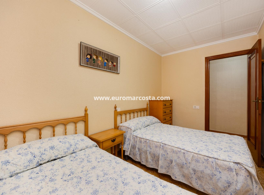 Objekte zum Wiederverkauf - Wohnung - Torrevieja - TORREVIEJA