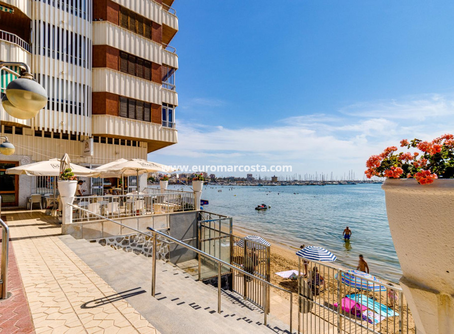 Objekte zum Wiederverkauf - Wohnung - Torrevieja - TORREVIEJA