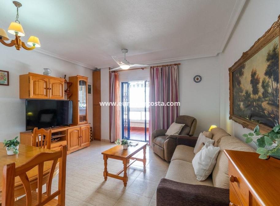 Alquiler a largo plazo - Apartamento / piso - Torrevieja - La Mata