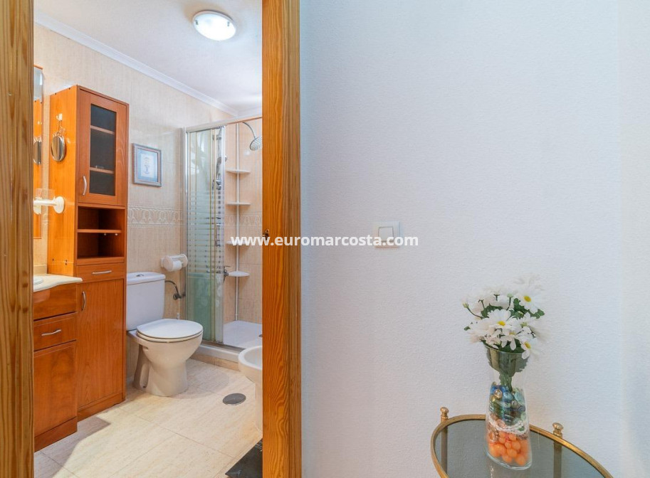 Alquiler a largo plazo - Apartamento / piso - Torrevieja - La Mata