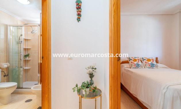 Alquiler a largo plazo - Apartamento / piso - Torrevieja - La Mata