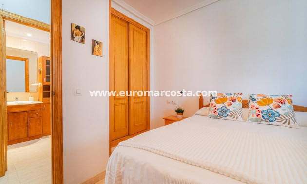 Alquiler a largo plazo - Apartamento / piso - Torrevieja - La Mata