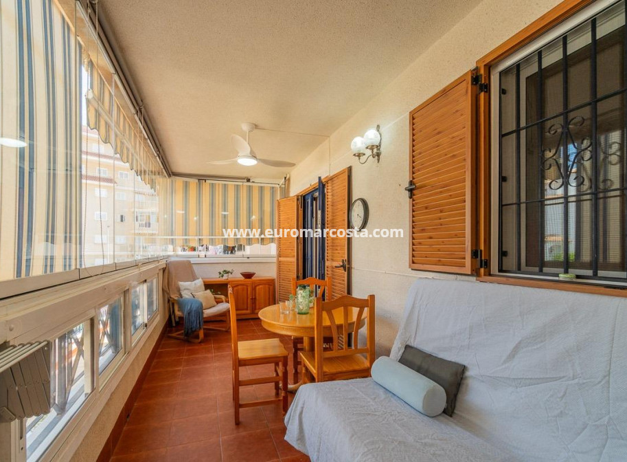 Alquiler a largo plazo - Apartamento / piso - Torrevieja - La Mata