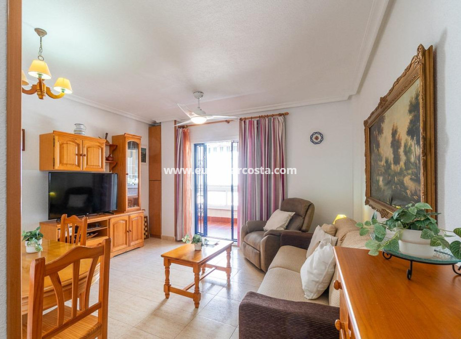 Alquiler a largo plazo - Apartamento / piso - Torrevieja - La Mata