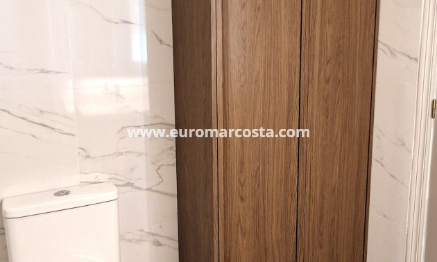 Sale - Apartment / flat - Torrevieja - TORREVIEJA