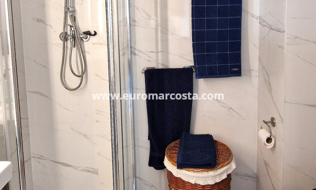 Sale - Apartment / flat - Torrevieja - TORREVIEJA