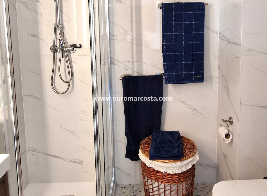 Sale - Apartment / flat - Torrevieja - TORREVIEJA