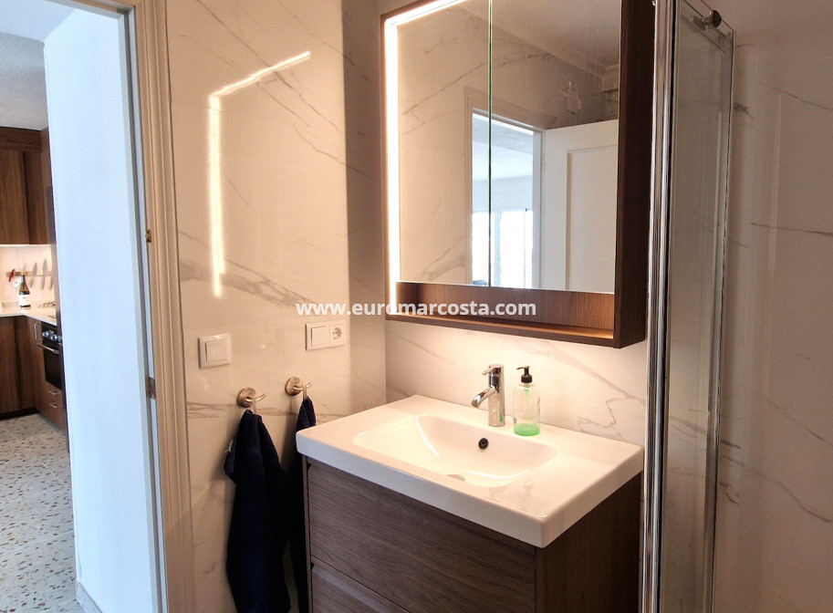 Sale - Apartment / flat - Torrevieja - TORREVIEJA