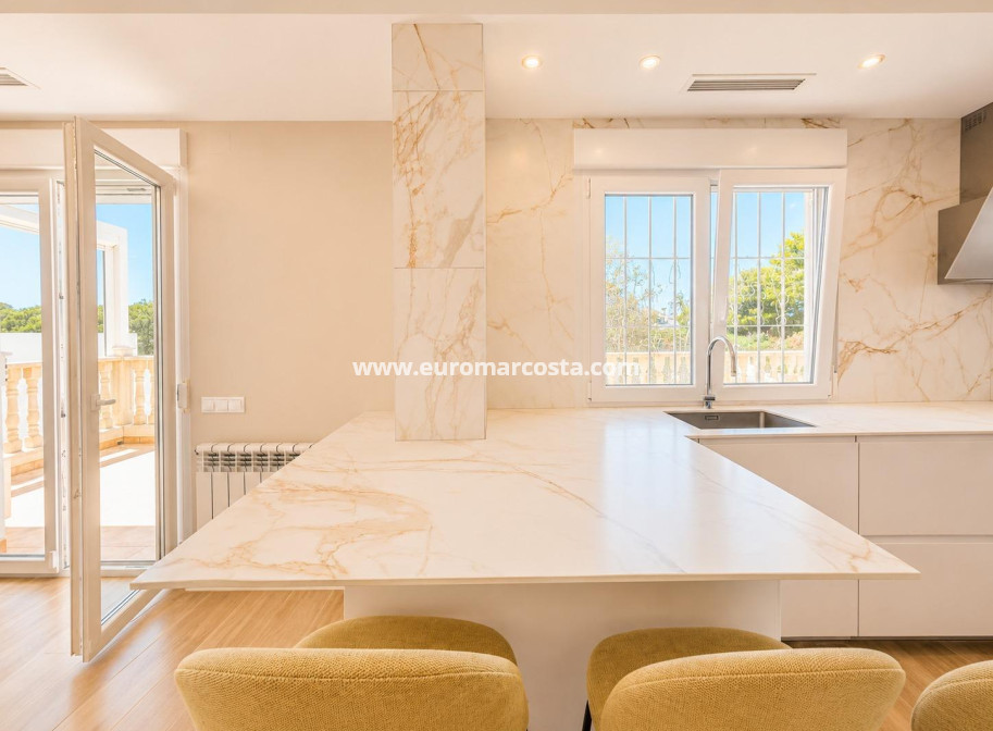 Venta - Villa - Orihuela Costa - Campoamor