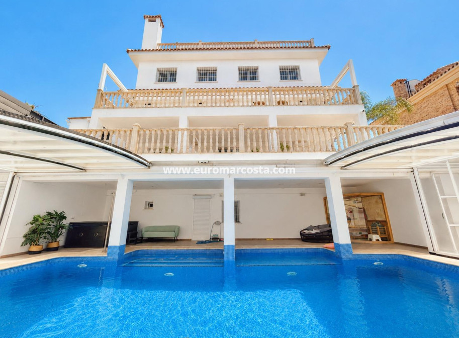 Venta - Villa - Orihuela Costa - Campoamor