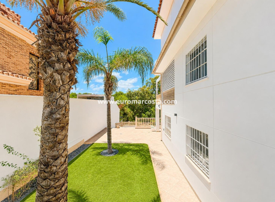 Venta - Villa - Orihuela Costa - Campoamor