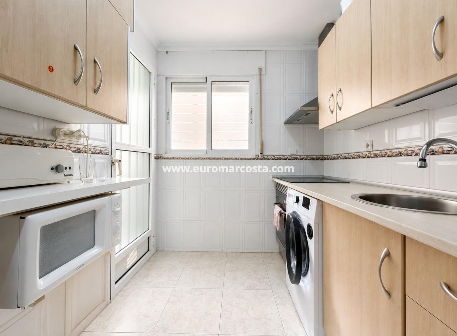 Sale - Apartment / flat - Orihuela Costa - Campoamor