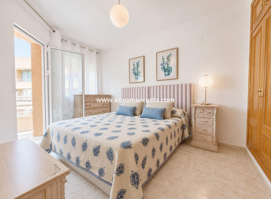 Sale - Apartment / flat - Orihuela Costa - Campoamor