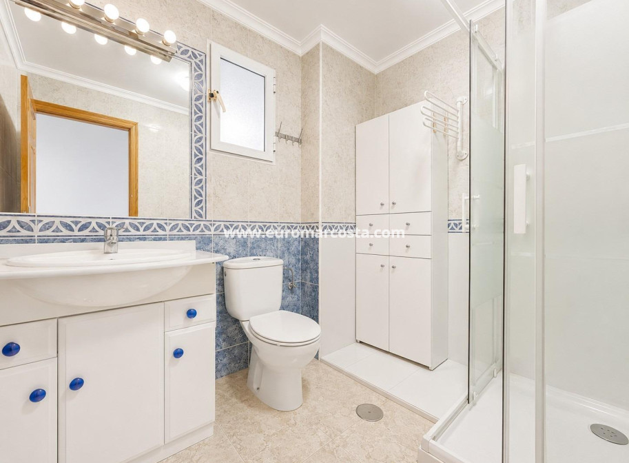 Sale - Apartment / flat - Orihuela Costa - Campoamor