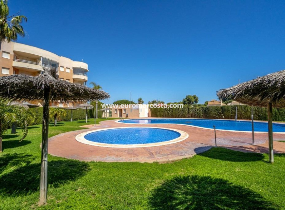 Sale - Apartment / flat - Orihuela Costa - Campoamor