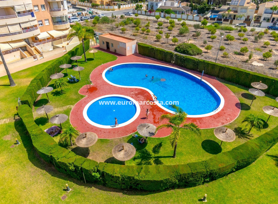 Sale - Apartment / flat - Orihuela Costa - Campoamor