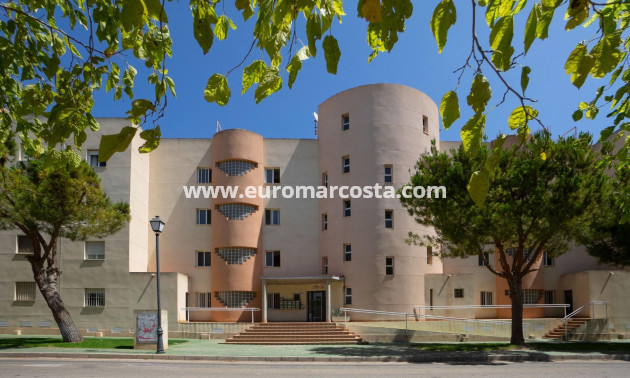 Sale - Apartment / flat - Orihuela Costa - Campoamor