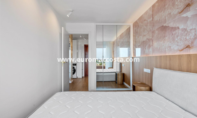 Objekte zum Wiederverkauf - Wohnung - Torrevieja - TORREVIEJA