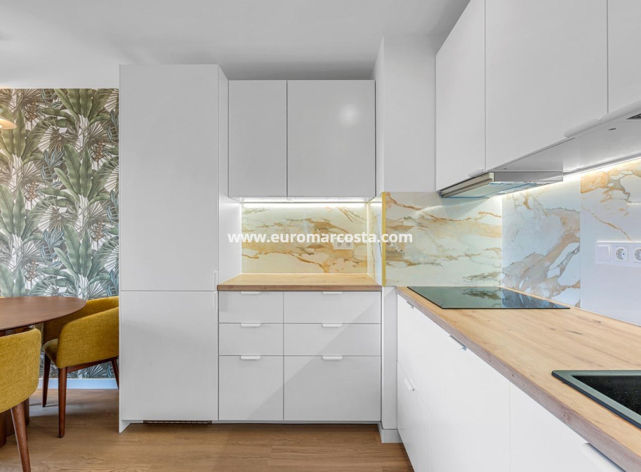 Objekte zum Wiederverkauf - Wohnung - Torrevieja - TORREVIEJA