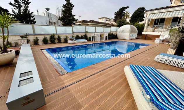Venta - - CHALET - Torrevieja - La Mata