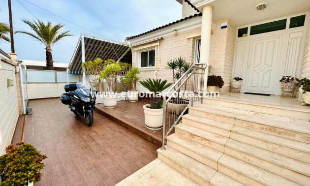 Venta - - CHALET - Torrevieja - La Mata