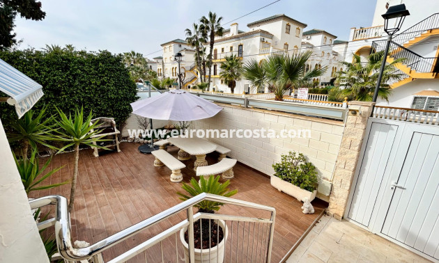 Venta - - CHALET - Torrevieja - La Mata
