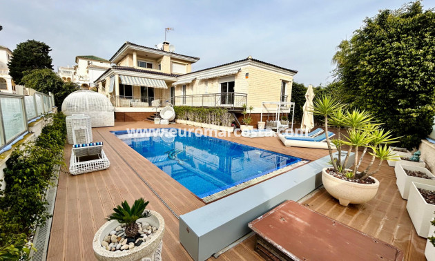 Venta - - CHALET - Torrevieja - La Mata